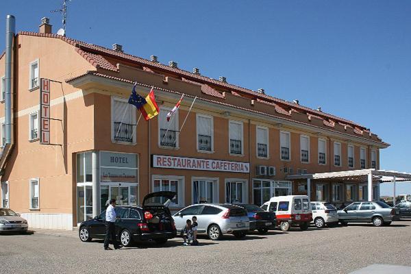 Hotel Los Toreros Del Trabancos Сьете-Иглесьяс-де-Трабанкос Экстерьер фото