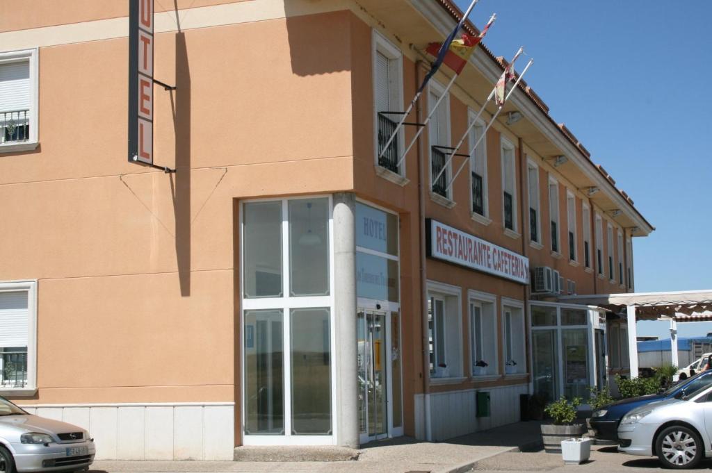 Hotel Los Toreros Del Trabancos Сьете-Иглесьяс-де-Трабанкос Экстерьер фото